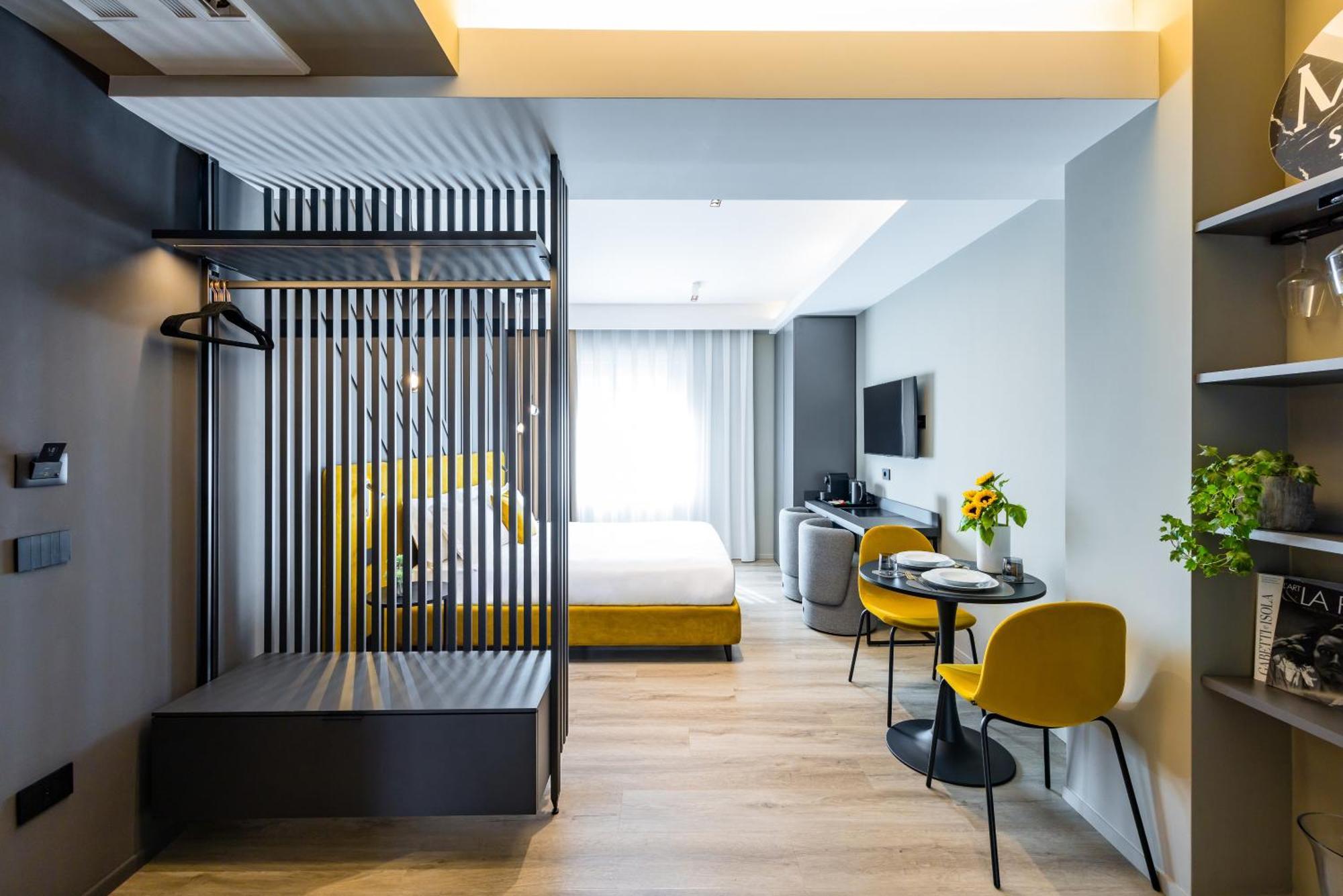 Mh Suites Plebiscito Неаполь Екстер'єр фото