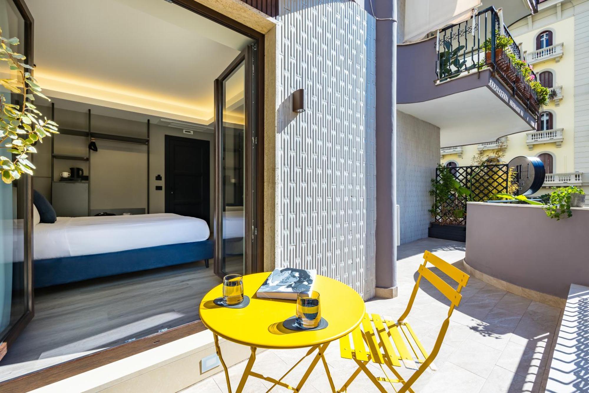 Mh Suites Plebiscito Неаполь Екстер'єр фото
